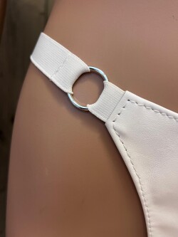 Leren String DS41 3