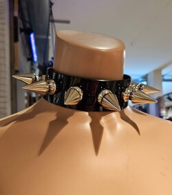 Choker Short Spikes 23-25104-309 1