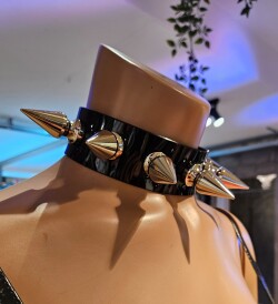 Choker Short Spikes 23-25104-309 2