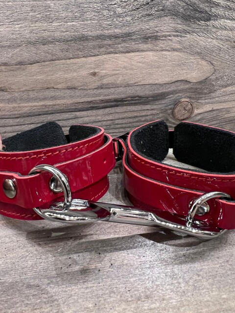 Rode Lak Boeien l.u.c.16