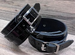 Zwarte Lak Pols Boeien l.u.c.19